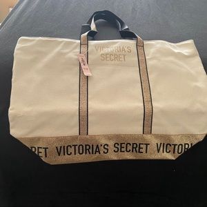 VS Tote